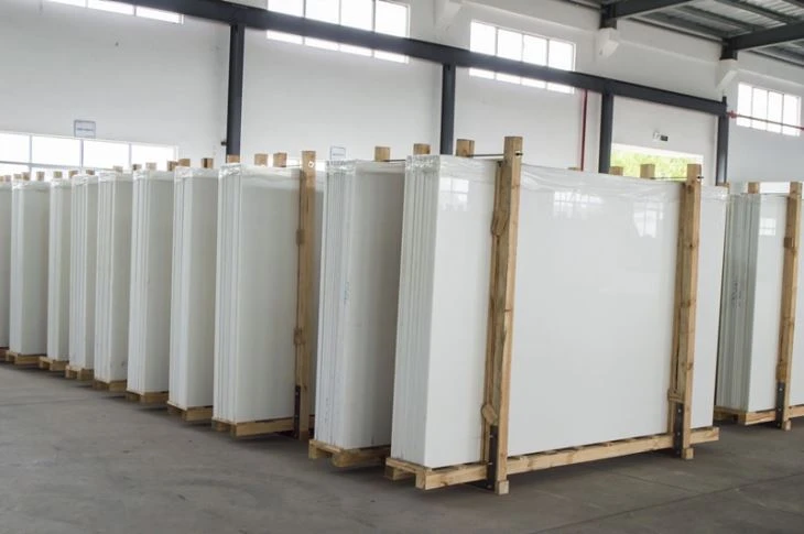 Leaca Gloine Criostalaithe Nano Bán le haghaidh Countertop agus Tile