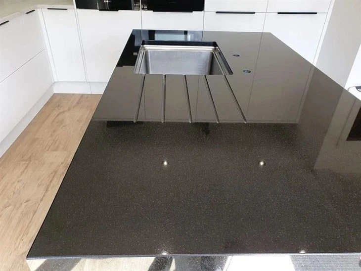 Jet-Black-Granite-for-Slab-Tile-Countertop-Island.webp (5)(001)